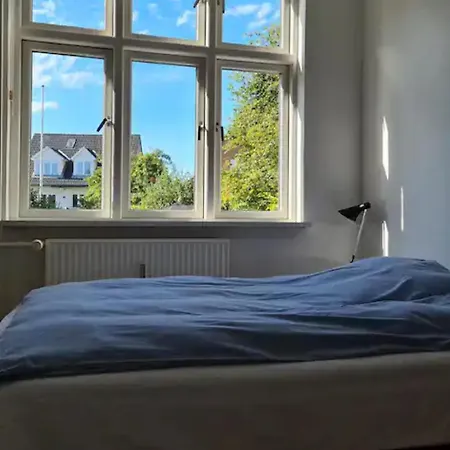 Hyggeligt Byhus I Hjertet Af *