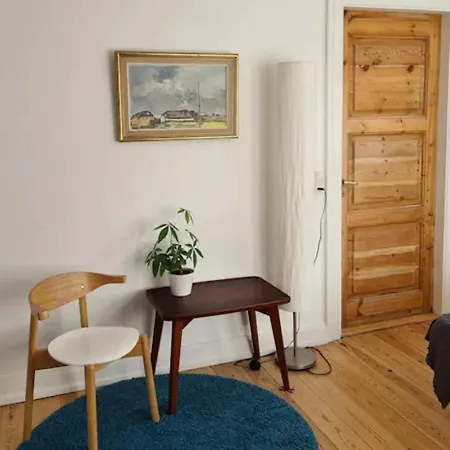 Hyggeligt Byhus I Hjertet Af *